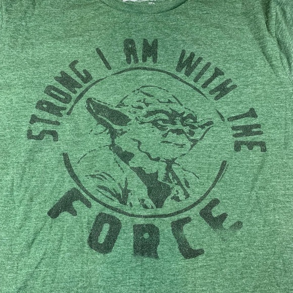 Star Wars Yoda Strong I Am with the Force T-shirt - Picture 2 of 3